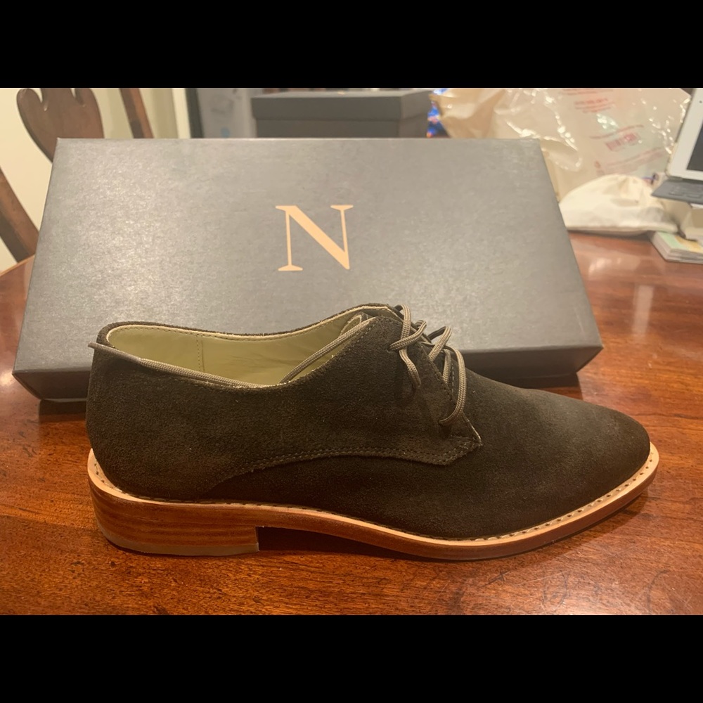 NWT Nisolo - Discontinued James Oxford in Dark Olive (Women’s 7.5)